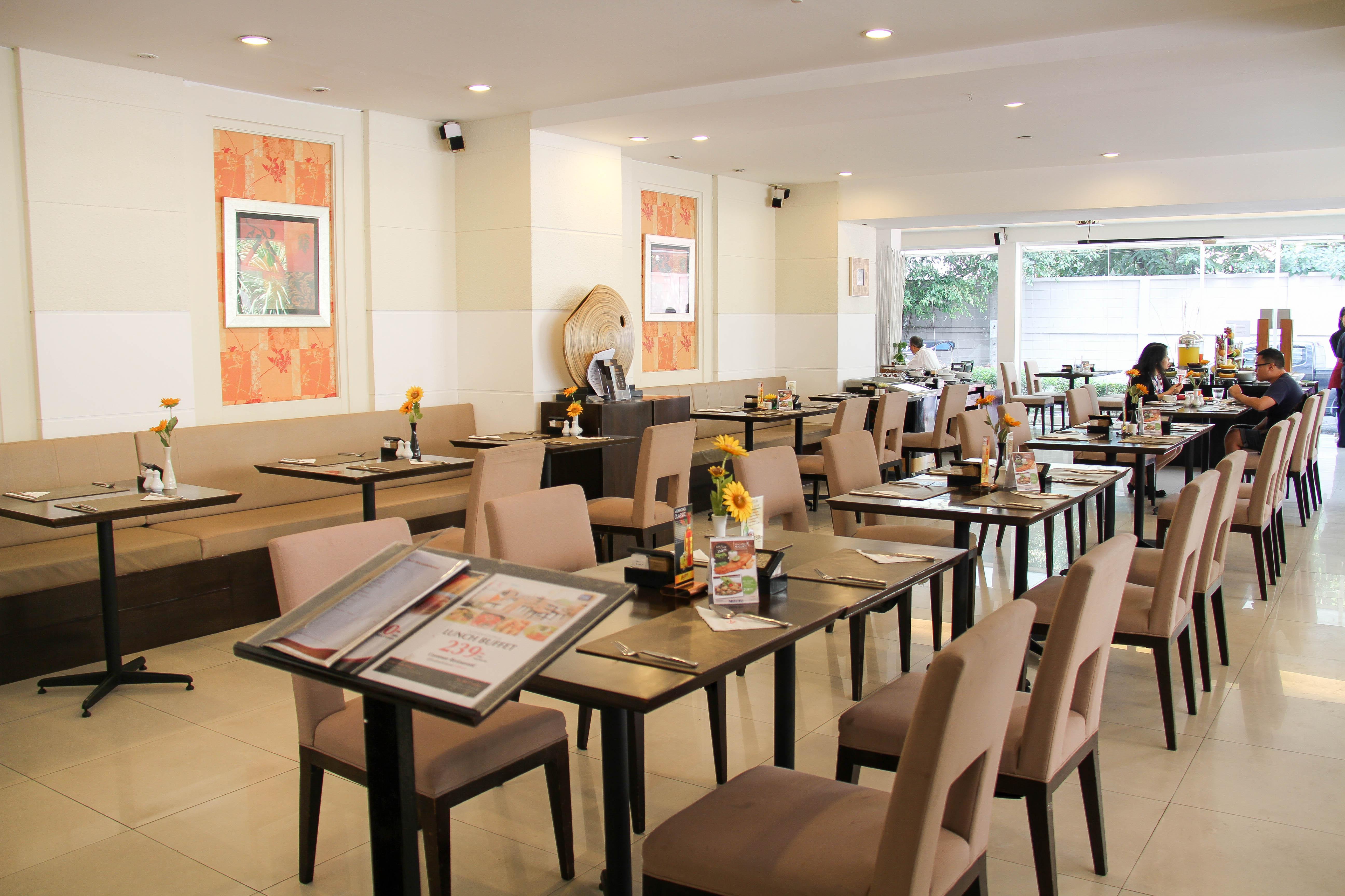 Furamaxclusive Sathorn, Bangkok Otel Dış mekan fotoğraf