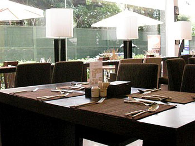 Furamaxclusive Sathorn, Bangkok Otel Dış mekan fotoğraf