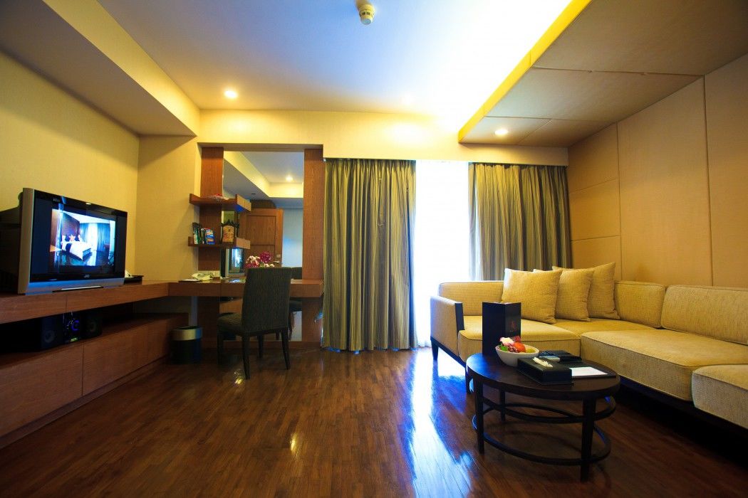 Furamaxclusive Sathorn, Bangkok Otel Dış mekan fotoğraf