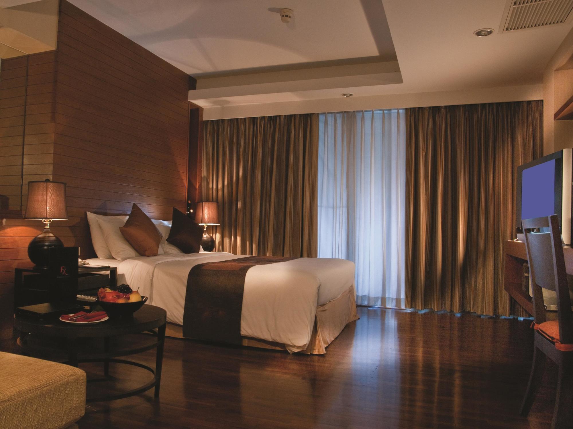 Furamaxclusive Sathorn, Bangkok Otel Dış mekan fotoğraf