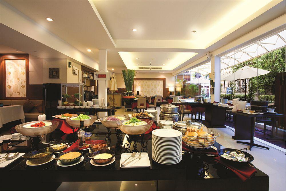 Furamaxclusive Sathorn, Bangkok Otel Restoran fotoğraf