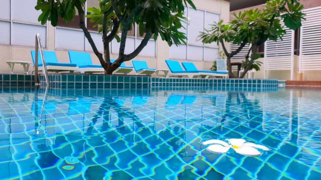 Furamaxclusive Sathorn, Bangkok Otel Dış mekan fotoğraf